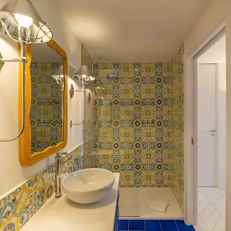Vila Tenuta Saracena Capri, Private Front Estate With Panoramic Pool