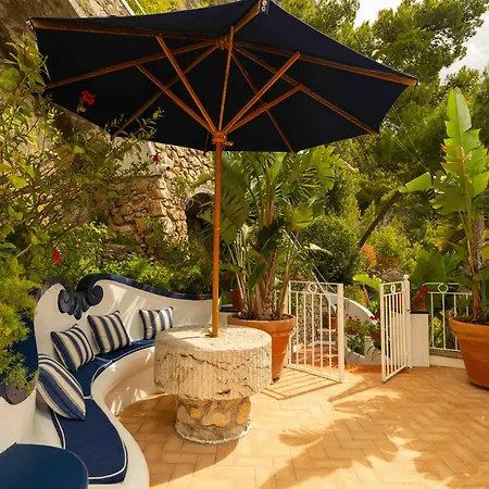 Tenuta Saracena Capri, Private Front Estate With Panoramic Pool Vila