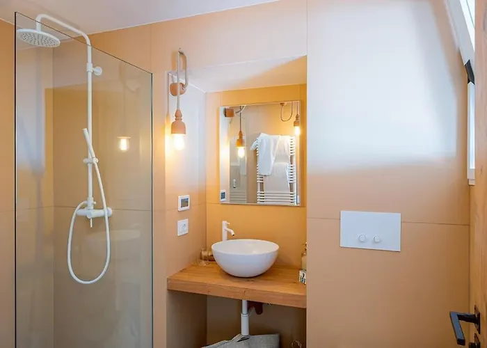 וילה Cisterna Capri, Private Front With Pool קאפרי