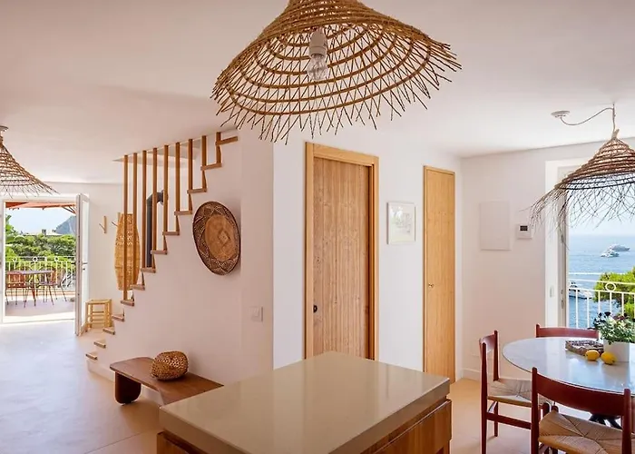 וילה Cisterna Capri, Private Front With Pool קאפרי