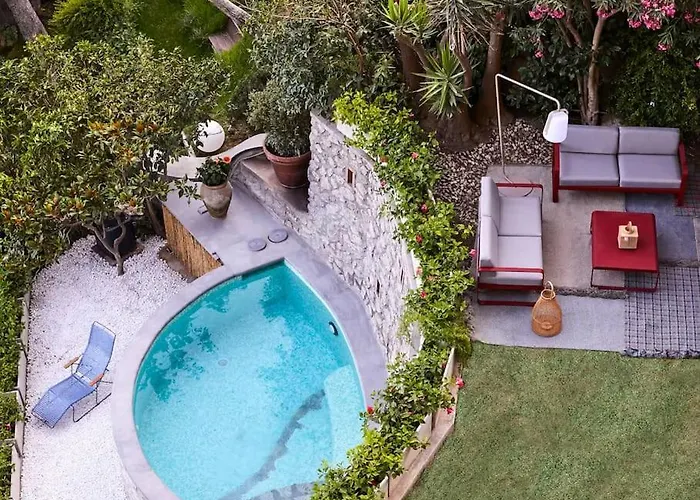 וילה Cisterna Capri, Private Front With Pool קאפרי