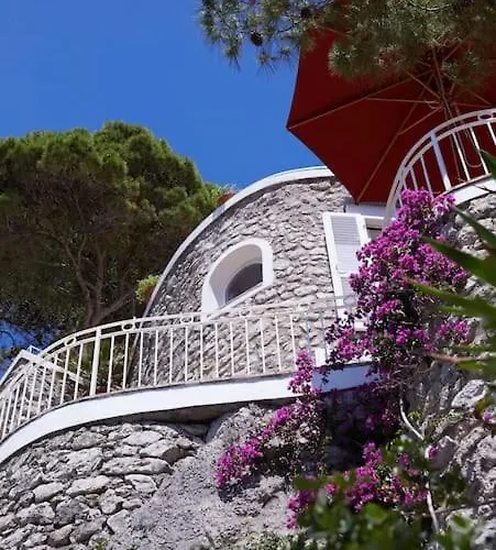 וילה Cisterna Capri, Private Front With Pool קאפרי