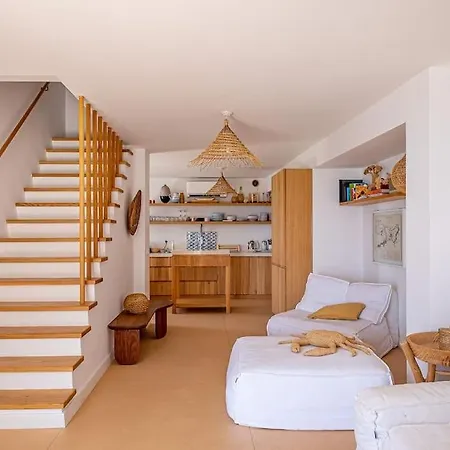 Cisterna Capri, Private Front With Pool Villa *