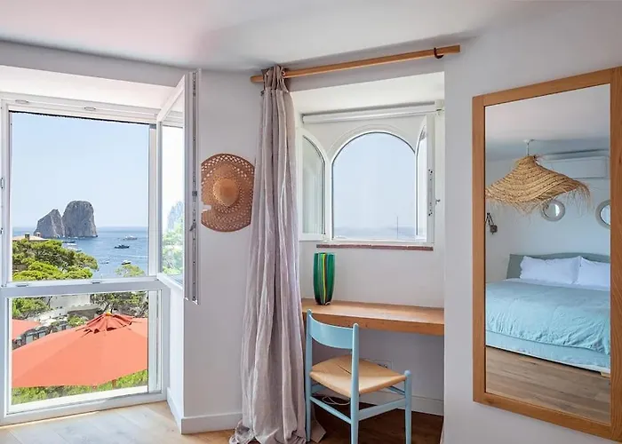 Cisterna Capri, Private Front With Pool Villa *